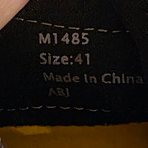 NWT Vibram Five Finger Shoes M1485 Sz 41 (US - 8 Mens) - Picture 3 of 3